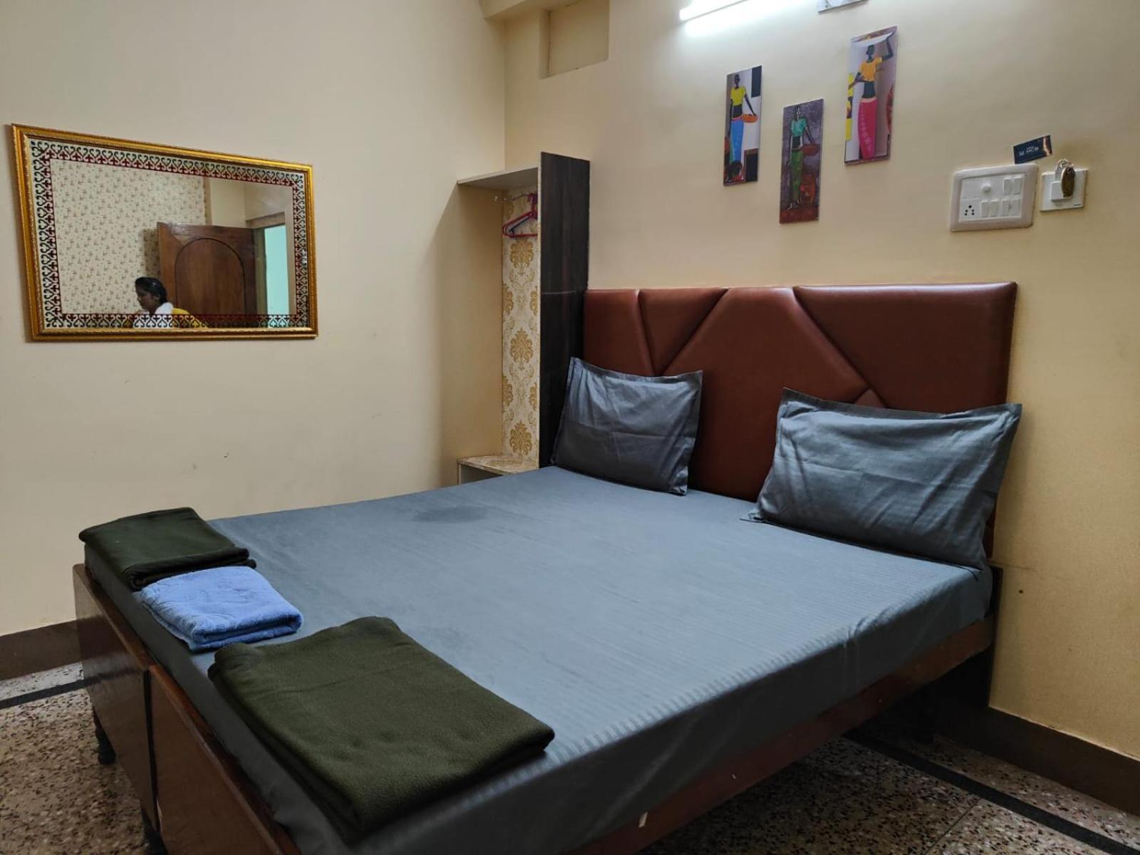 Hotel Hcb Brahmapur Zimmer foto